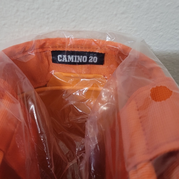 NWT RARE Yeti Camino 20 Carryall Tote Bag Limited Edition Horizon Teal & Orange - Picture 11 of 14